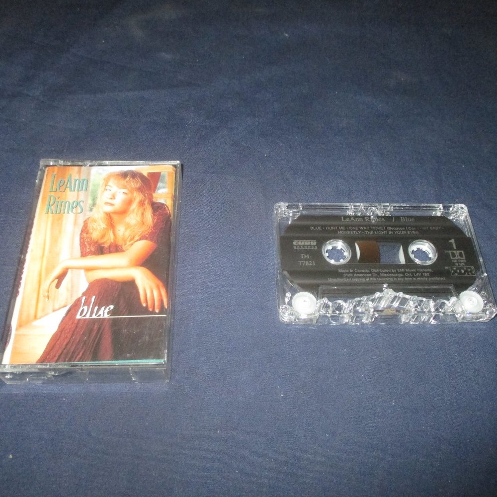 LeAnn Rimes - Blue on cassette (Curb Records, 1996)